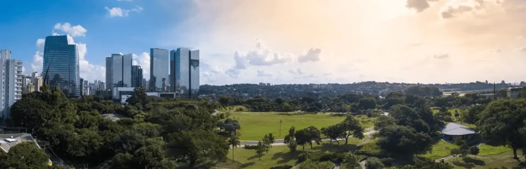 Parque arborizado e skyline moderno do Campo Belo em São Paulo
