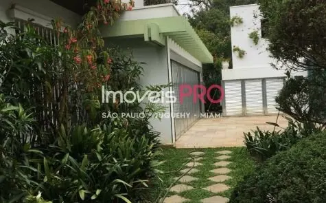 Casa Assobradada para alugar com 5 quartos e 450 m² em Jardim dos Estados, São Paulo — foto 1 (Ref. IP24740)