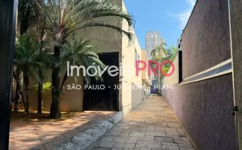 Casa para alugar com 17 quartos e 1.050 m² em Vila Nova Conceição, São Paulo — foto 1 (Ref. IP26860)