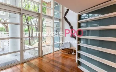 Apartamento para alugar com 2 quartos e 117 m² em Itaim Bibi, São Paulo — foto 1 (Ref. IP29340)