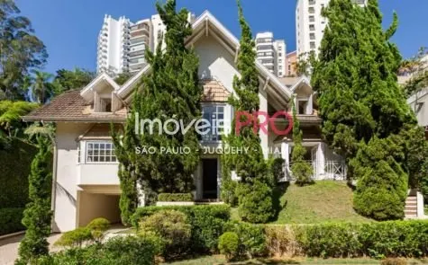 Casa de Vila para alugar com 4 quartos e 700 m² em Paineiras do Morumbi, São Paulo — foto 1 (Ref. IP31187)