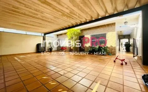 Sobrado para alugar com 4 quartos e 300 m² em Brooklin Paulista, São Paulo — foto 1 (Ref. IP32600)