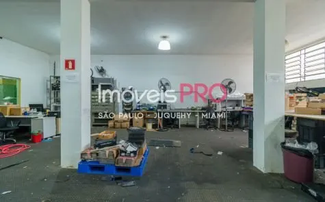 Galpão para alugar com 600 m² em Lapa, São Paulo — foto 1 (Ref. IP33081)