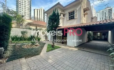 Casa para alugar com 3 quartos e 300 m² em Moema, São Paulo — foto 1 (Ref. IP34774)
