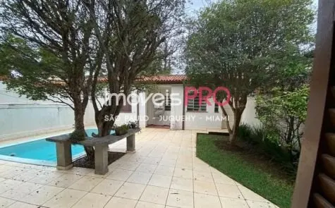 Casa à venda com 4 quartos e 171 m² em Planalto Paulista, São Paulo — foto 1 (Ref. IP39717)