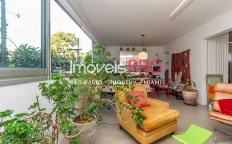 Apartamento à venda com 2 quartos e 126 m² em Jardim Europa, São Paulo — foto 1 (Ref. IP39764)