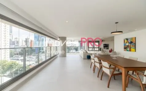 Apartamento à venda com 3 quartos e 211 m² em Campo Belo, São Paulo — foto 1 (Ref. IP40372)